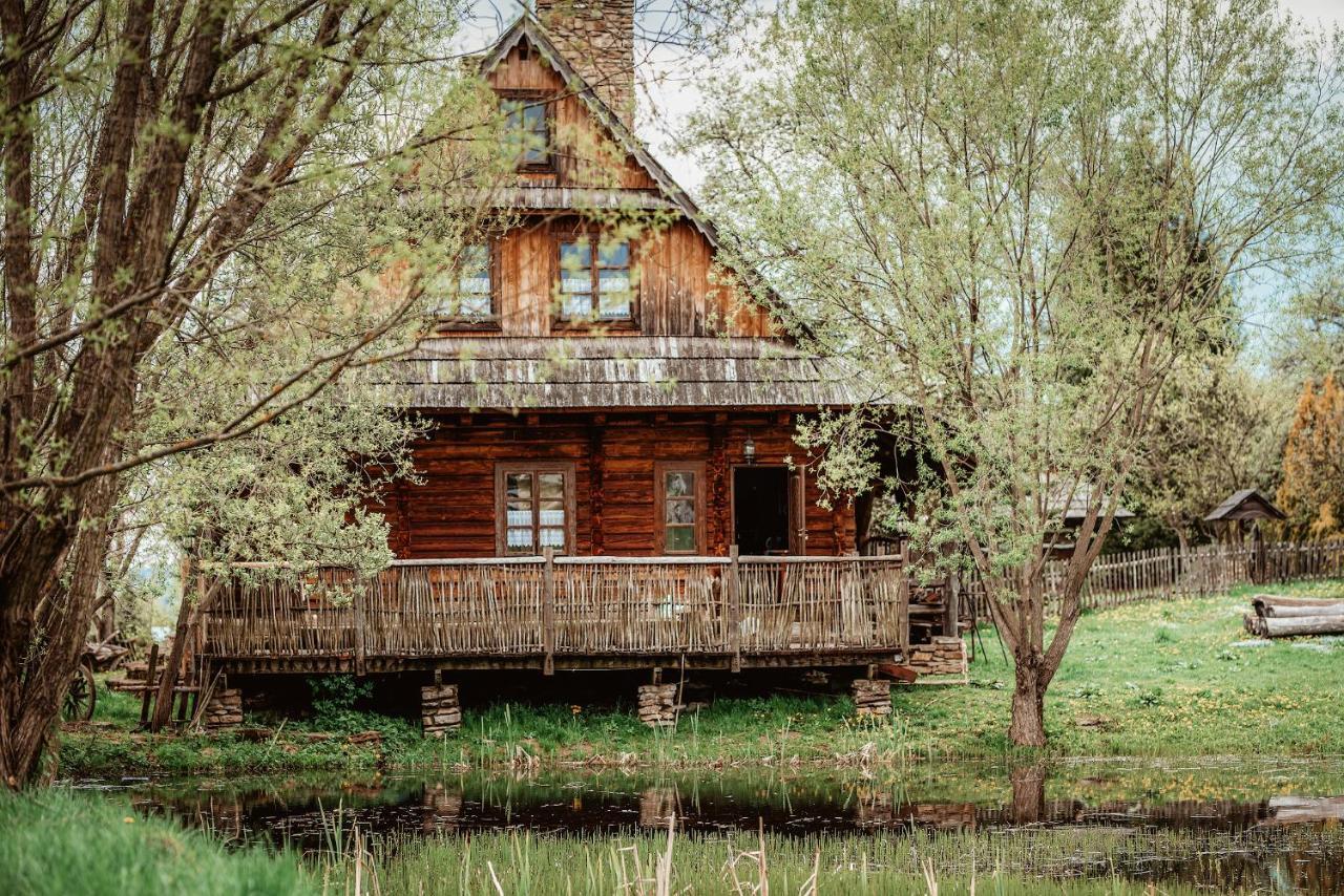 Villa Przystanek Ropienka Leśniczówka Exterior foto